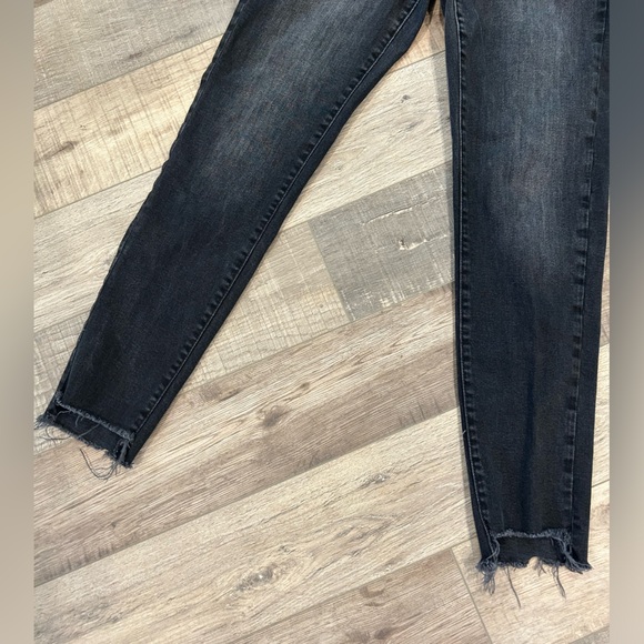 Zara Jeans - Z1976 mid rise jean with raw hem - Picture 3 of 6